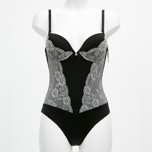 Sophie B. Bodysuit with Padded Bra - S